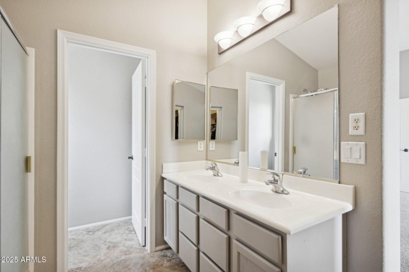 30-web-or-mls-41919-colby-dr