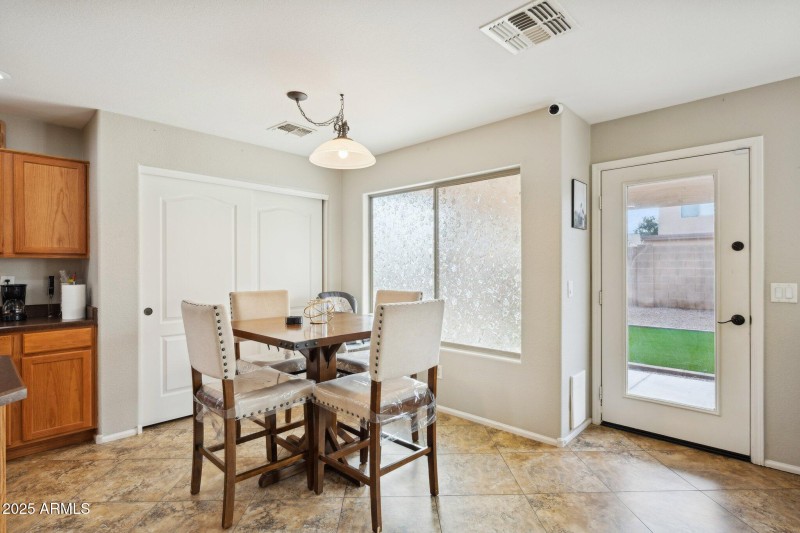 15-web-or-mls-41919-colby-dr