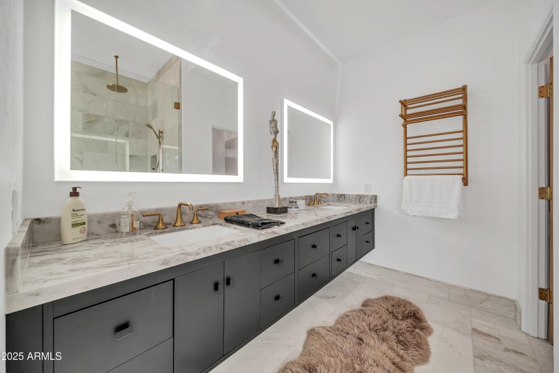 Sleek design w/ towel warmer