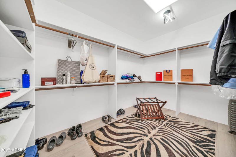 Now this is a closet!!