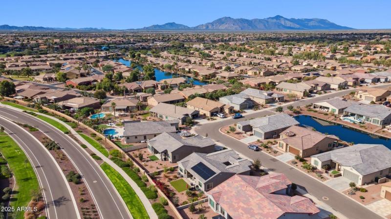 39-web-or-mls-42197-w-rosewood-ln