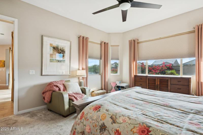 24-web-or-mls-42197-w-rosewood-ln