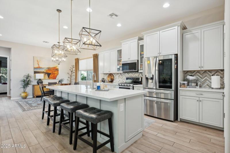 15-web-or-mls-42197-w-rosewood-ln