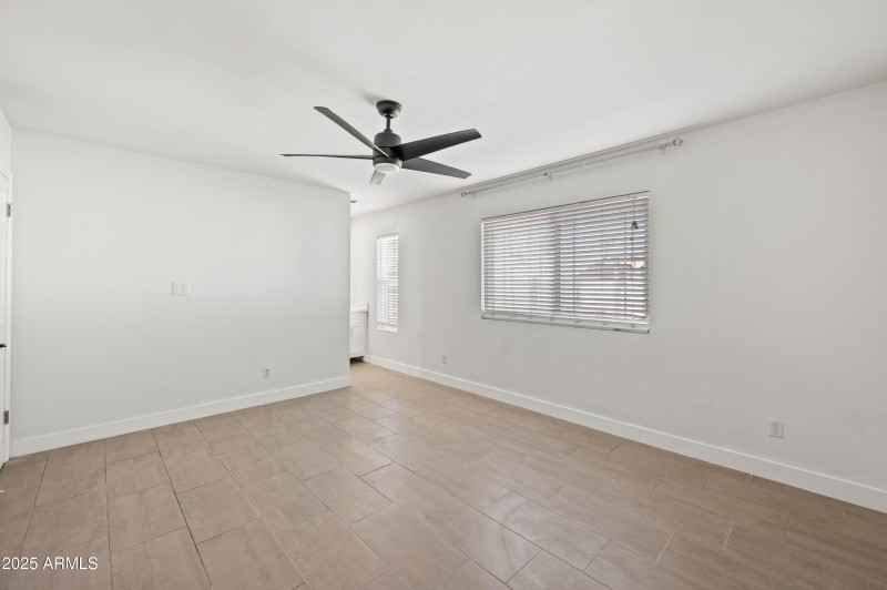 4046 E Hidalgo Ave Phoenix AZ 85040-18