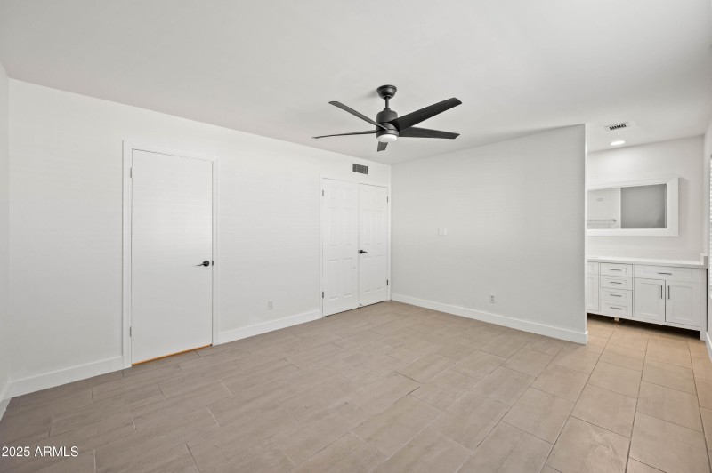 4046 E Hidalgo Ave Phoenix AZ 85040-19