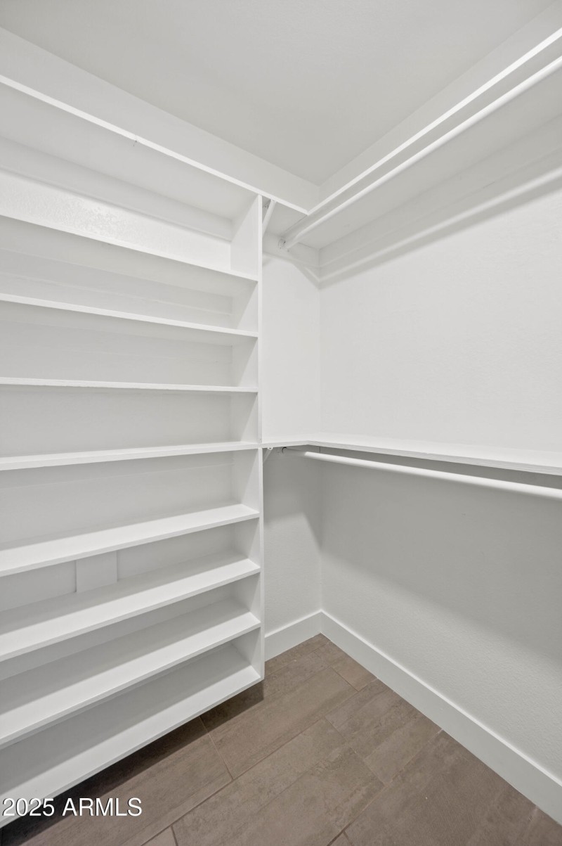 4046 E Hidalgo Ave Phoenix AZ 85040-23