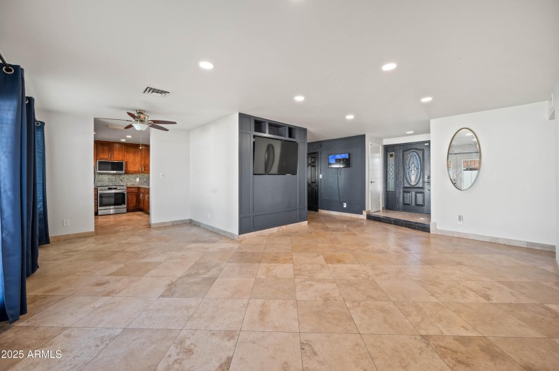 4046 E Hidalgo Ave Phoenix AZ 85040-29