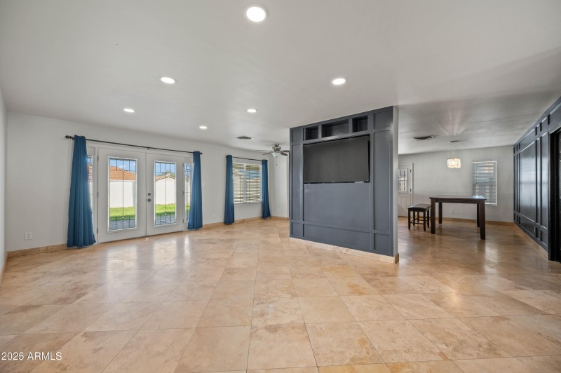 4046 E Hidalgo Ave Phoenix AZ 85040-30