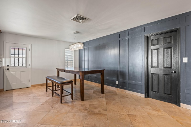 4046 E Hidalgo Ave Phoenix AZ 85040-33