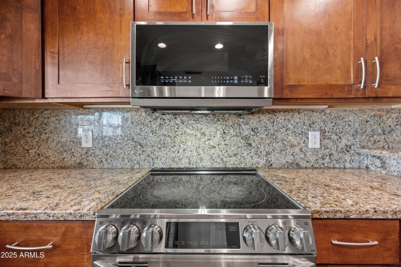 4046 E Hidalgo Ave Phoenix AZ 85040-41