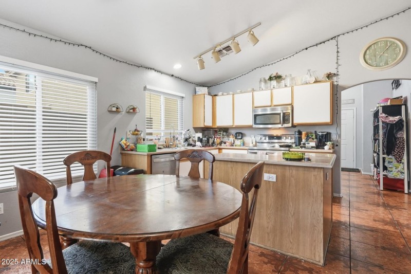 Dining Space & Kitchen
