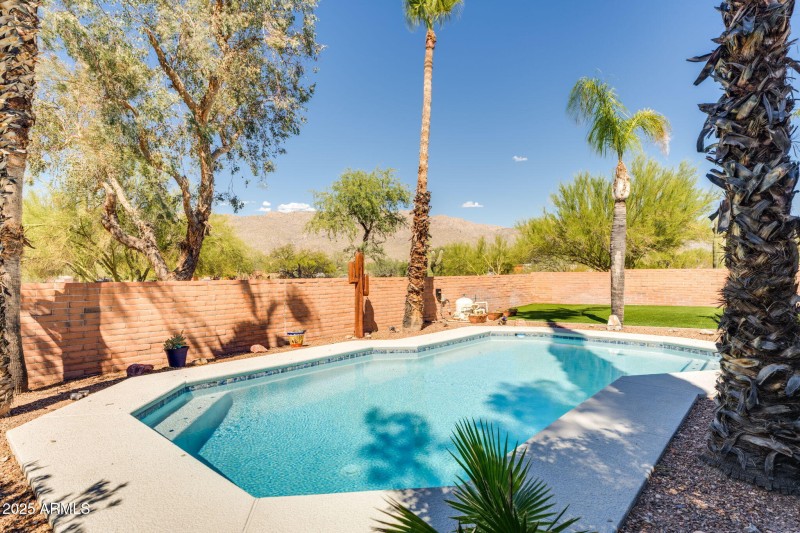 87-web-or-mls-Avenida De Pimeria Alta-68