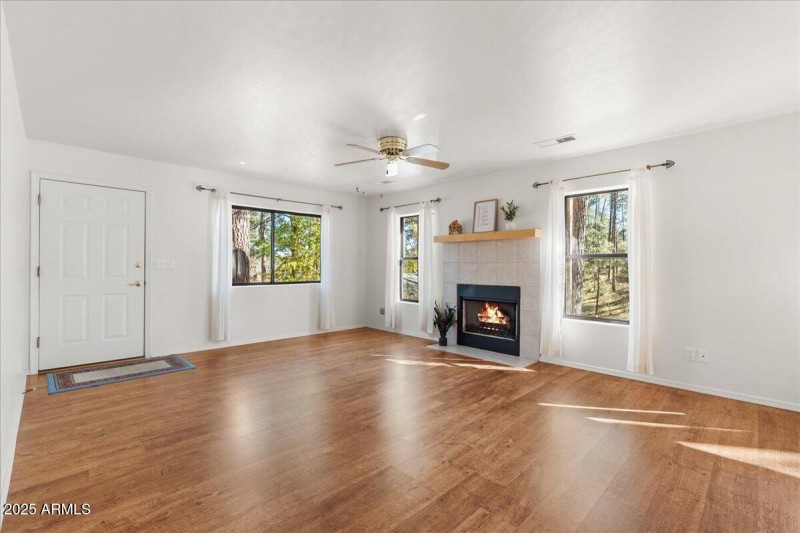 06-Entry to Living Room