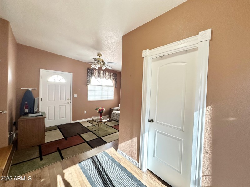 AZ ROOM BATHROOM ENTRY