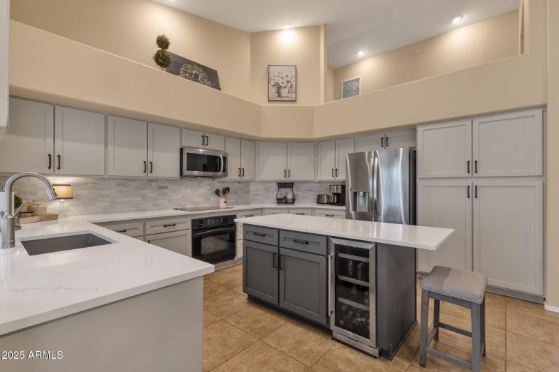 Fully Remodeled Kitchen