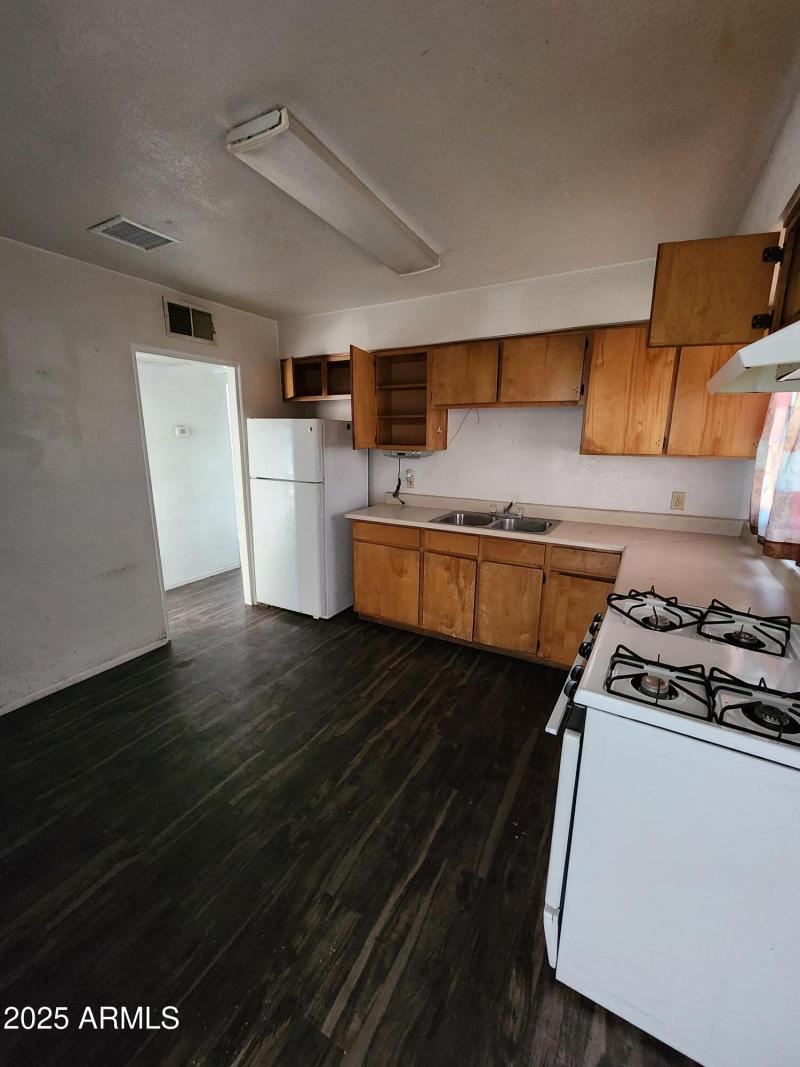 f-208-135-16594084_spUsVQ16_4