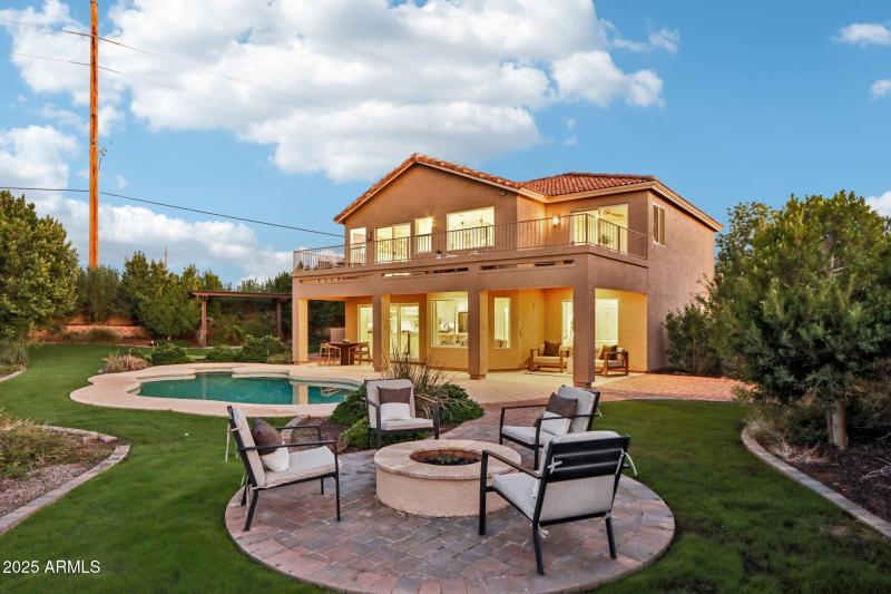 10-web-or-mls-N Saint Elias Cir-S2511-01