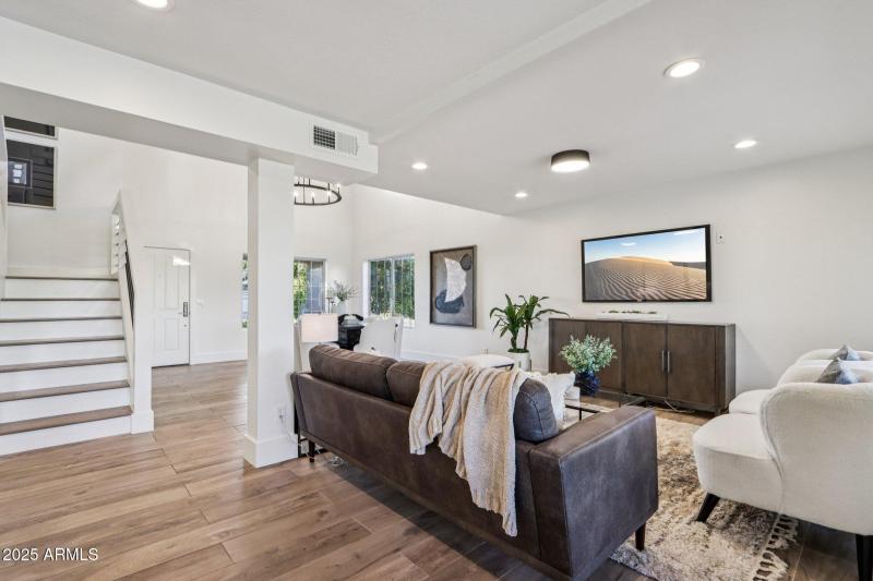 29-web-or-mls-N Saint Elias Cir-S2611-1-