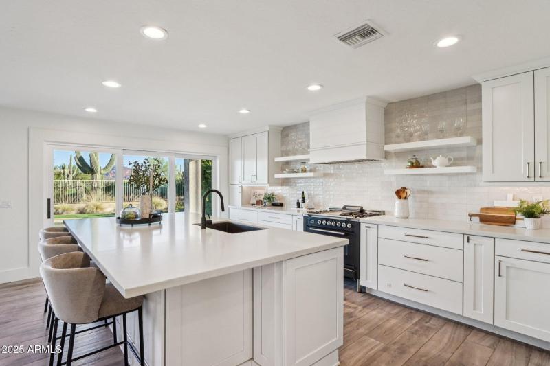 34-web-or-mls-N Saint Elias Cir-S2611-1-