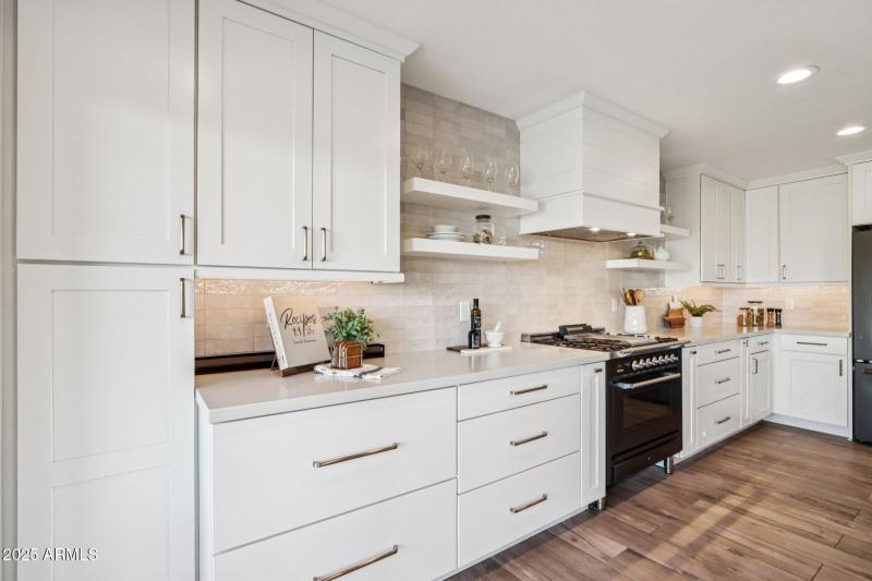 38-web-or-mls-N Saint Elias Cir-S2611-1-