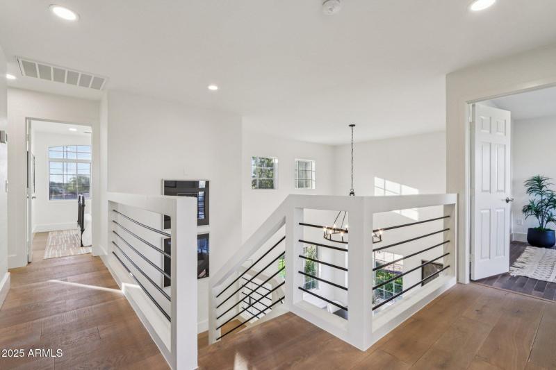 44-web-or-mls-N Saint Elias Cir-S2611-1-