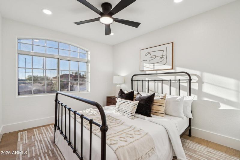 48-web-or-mls-N Saint Elias Cir-S2611-1-