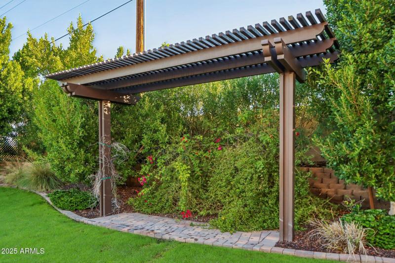 72-web-or-mls-N Saint Elias Cir-S2611-1-