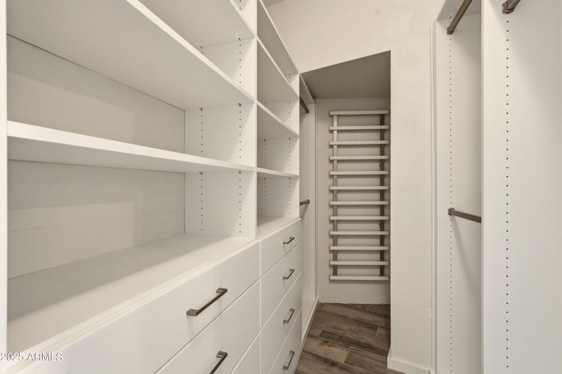 CUSTOM MASTER CLOSET!