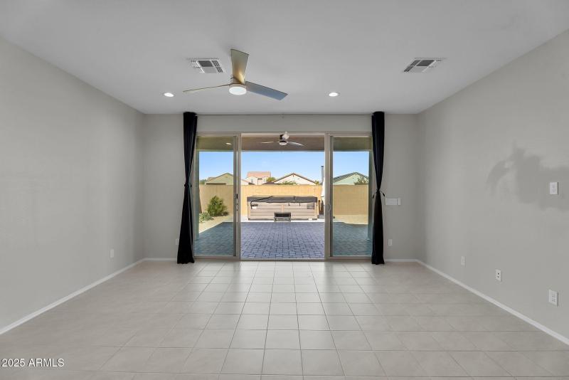 9-web-or-mls-Haley-14