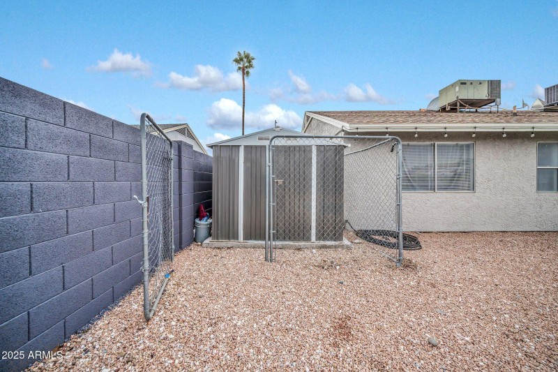 7138 W Cholla St-41
