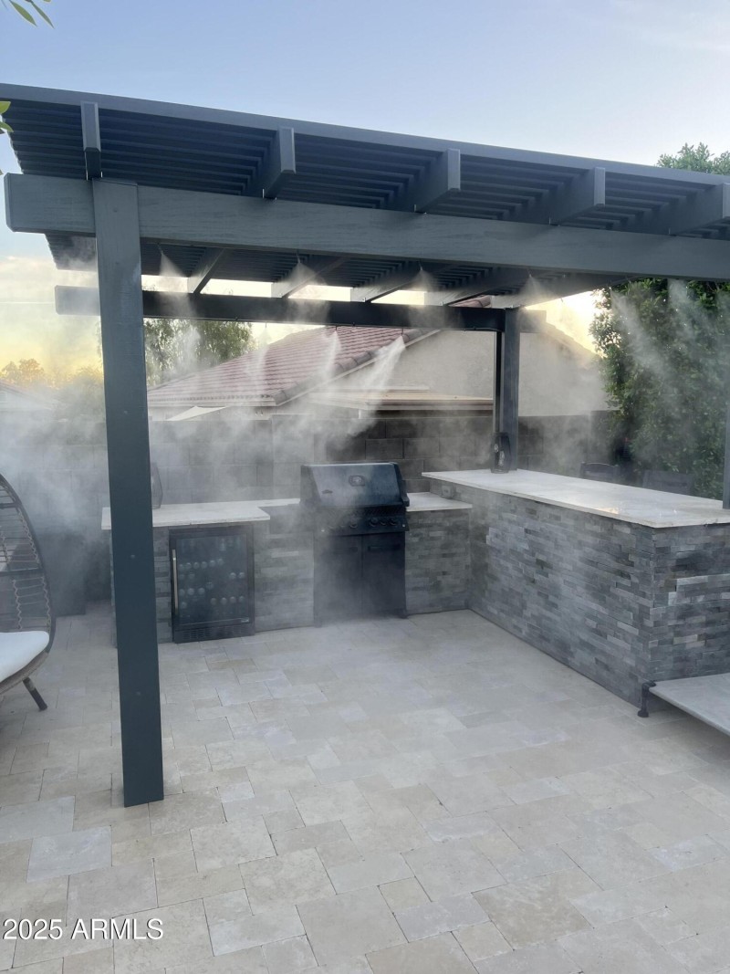 Outdoor Kitchen