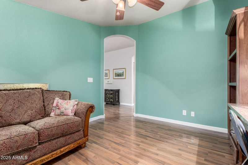 3301 S Goldfield Rd 4079