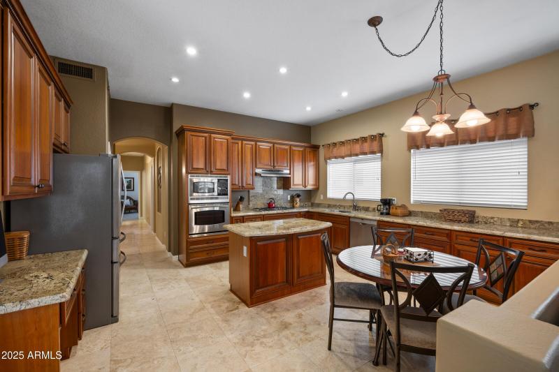 269 W El Freda Rd-14