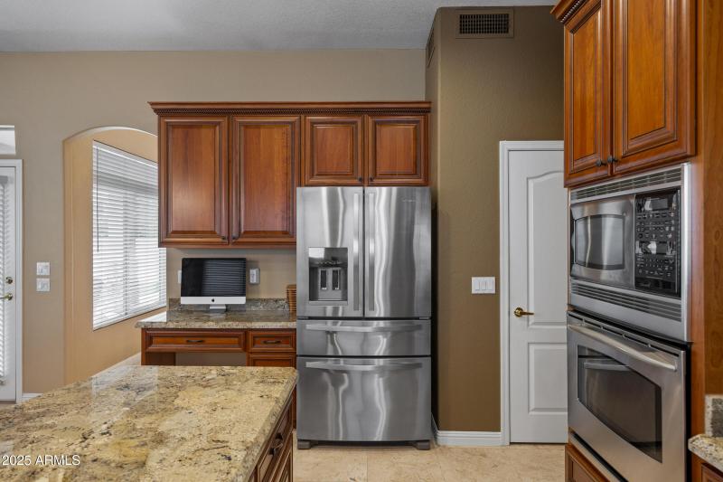 269 W El Freda Rd-18