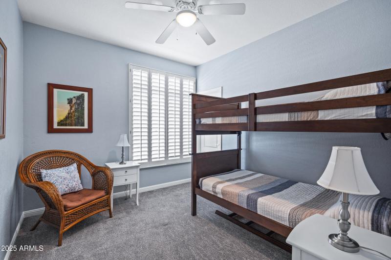 269 W El Freda Rd-24