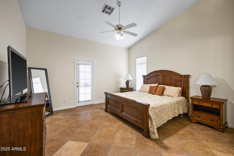 269 W El Freda Rd-27