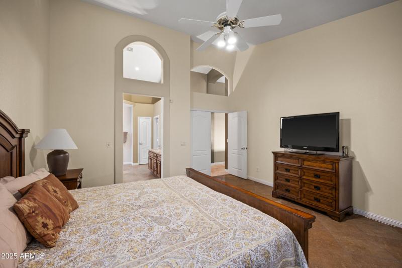 269 W El Freda Rd-28