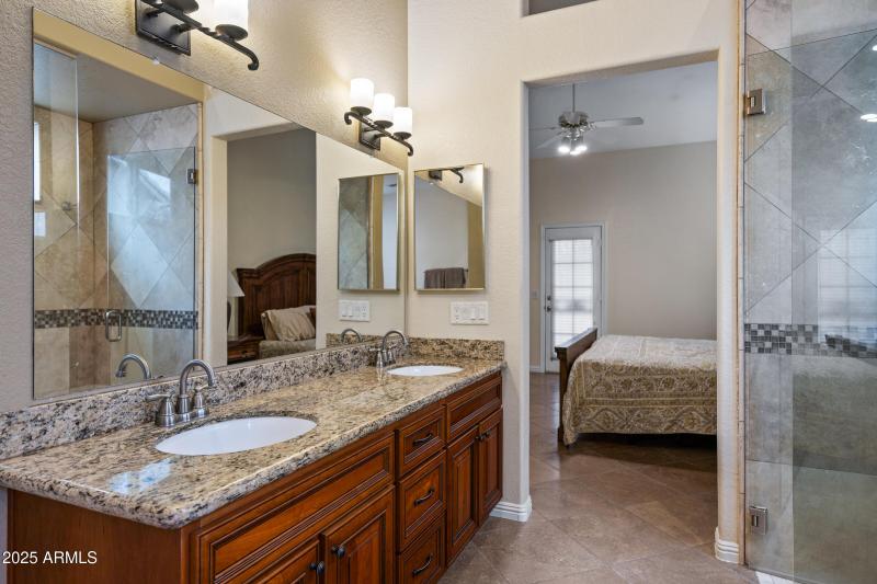 269 W El Freda Rd-30