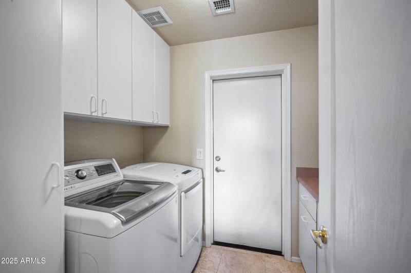 269 W El Freda Rd-33