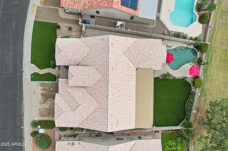 269 W El Freda Rd-50