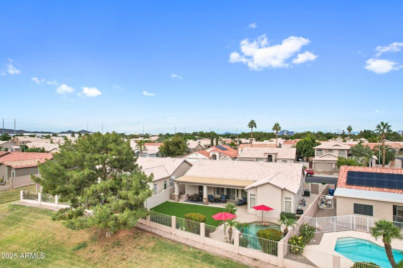 269 W El Freda Rd-52