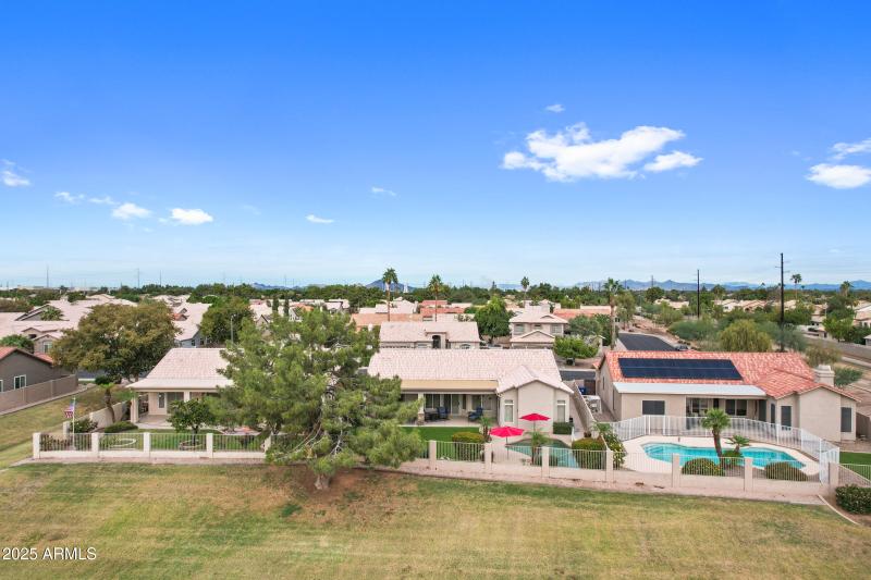 269 W El Freda Rd-54