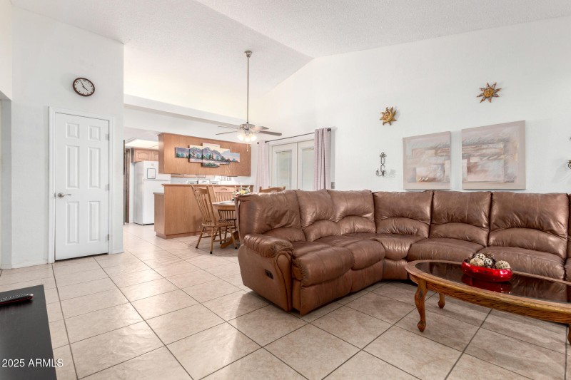 Family Room & Kichen