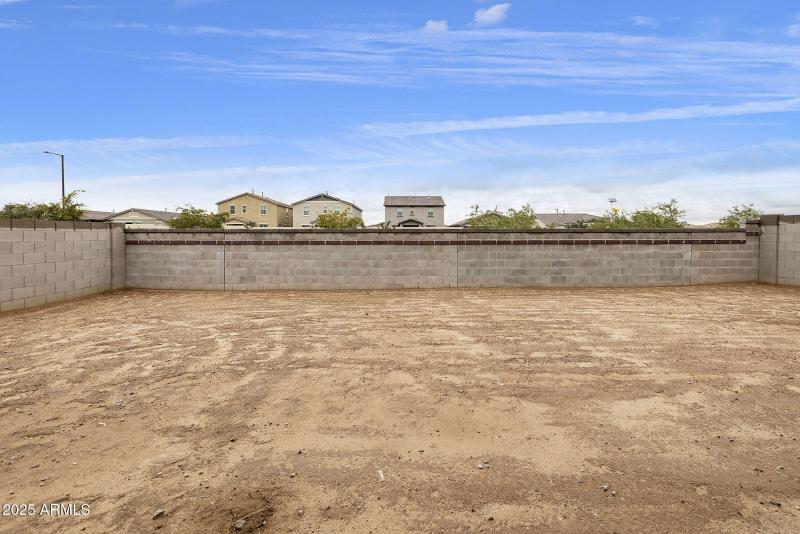 14-web-or-mls-_TM_1590