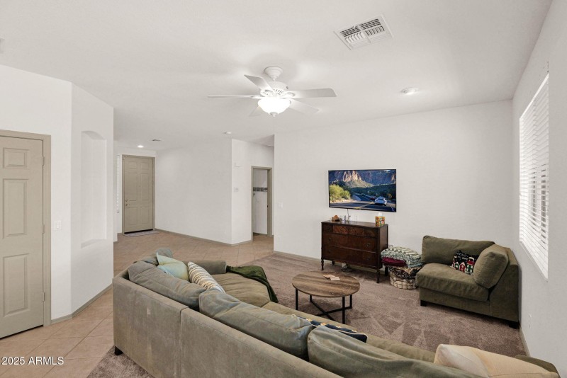 718 120th - 05Family Room