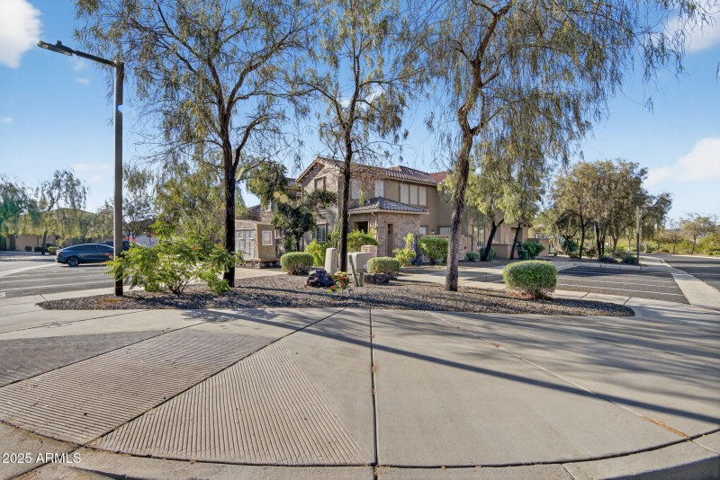 4-web-or-mls-010_a4m_CM