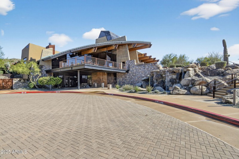 57-web-or-mls-169_a4m_CM