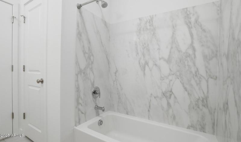 MR Lot #9 Hall Bath (2) (Large)