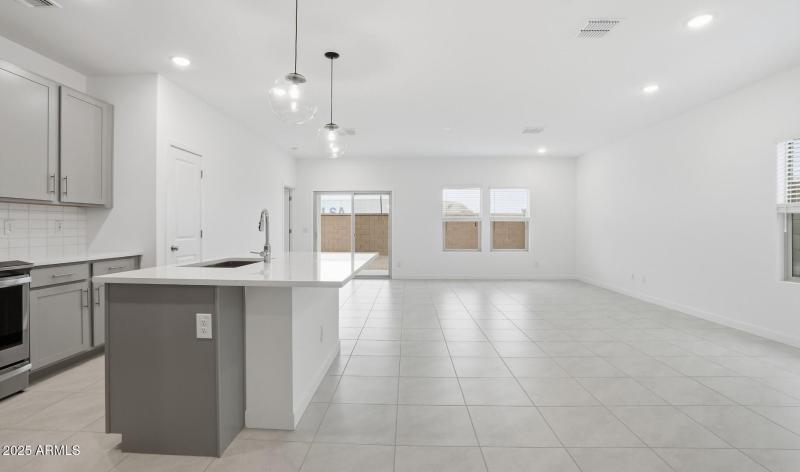 MR Lot #9 Kitchen (1) (Large)