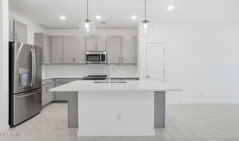 MR Lot #9 Kitchen (2) (Large)